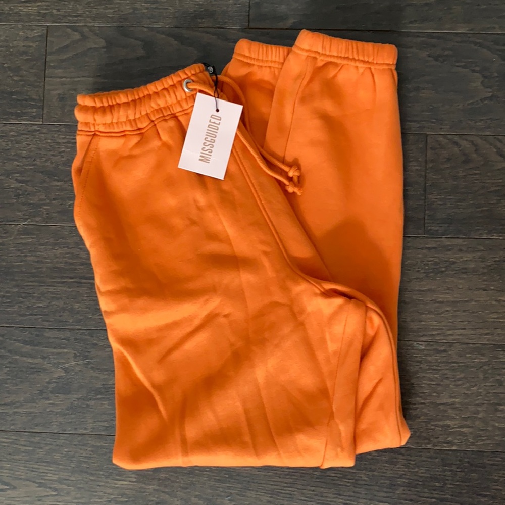 BRAND NEW Missguided orange sweatpants